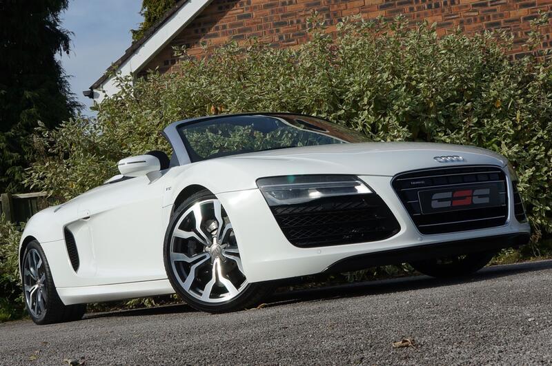 View AUDI R8 5.2 FSI V10