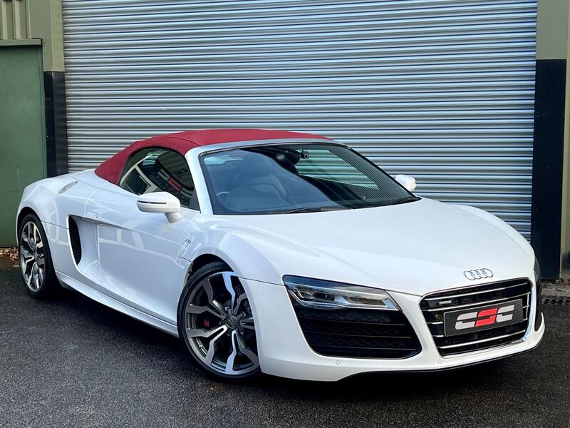 View AUDI R8 5.2 FSI V10