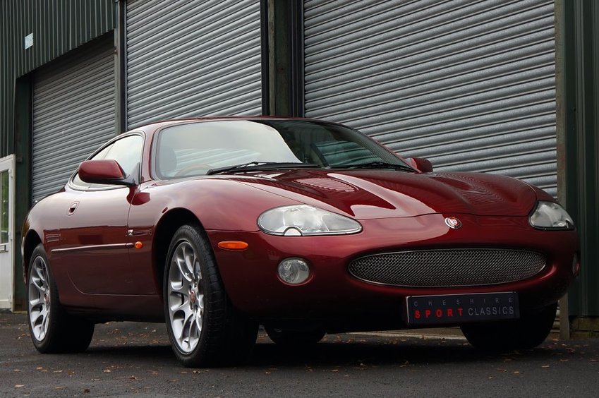 JAGUAR XKR