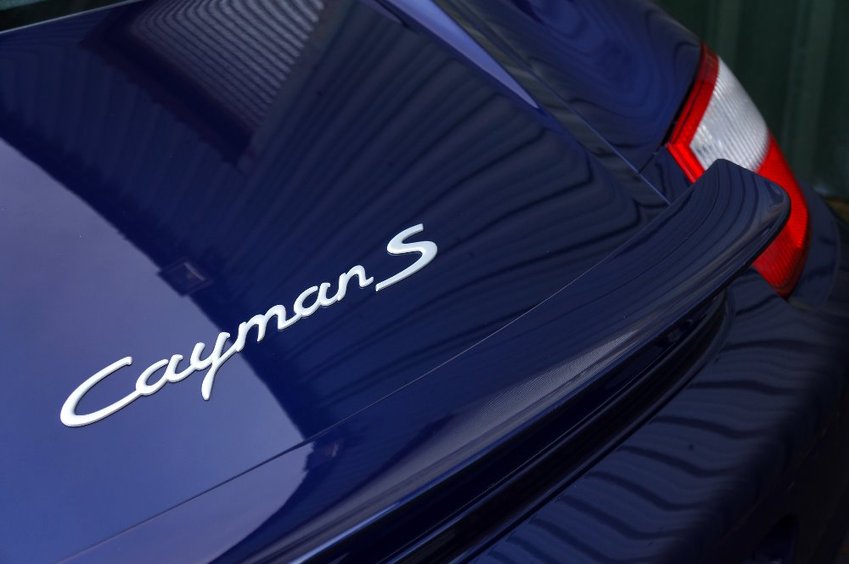 PORSCHE CAYMAN