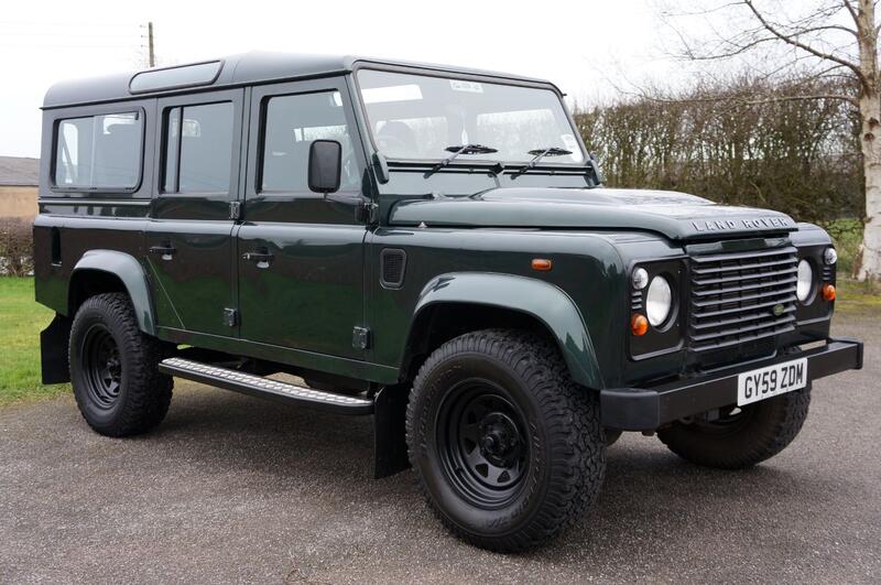 LAND ROVER DEFENDER