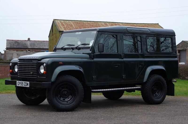 LAND ROVER DEFENDER