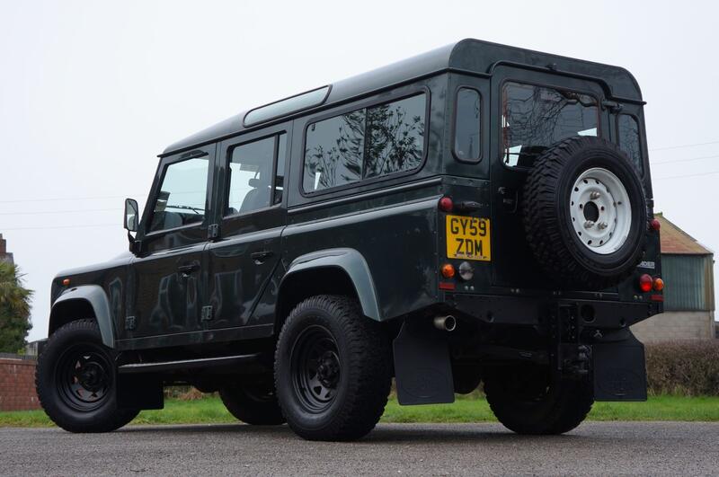 LAND ROVER DEFENDER