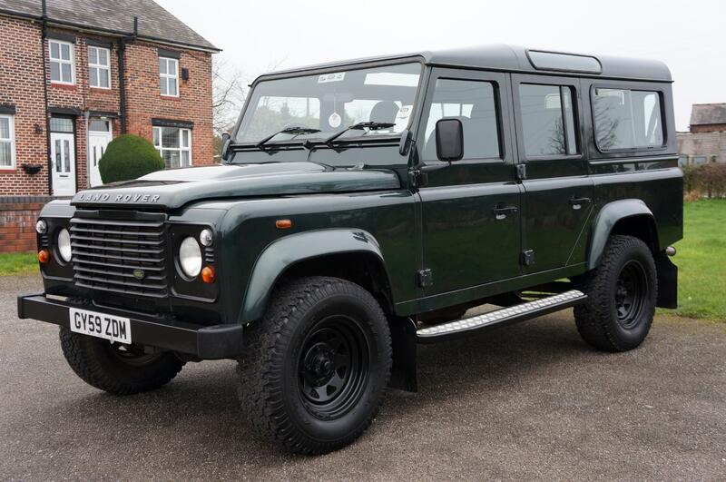 LAND ROVER DEFENDER