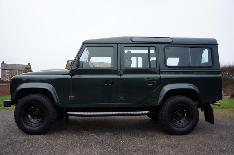 LAND ROVER DEFENDER