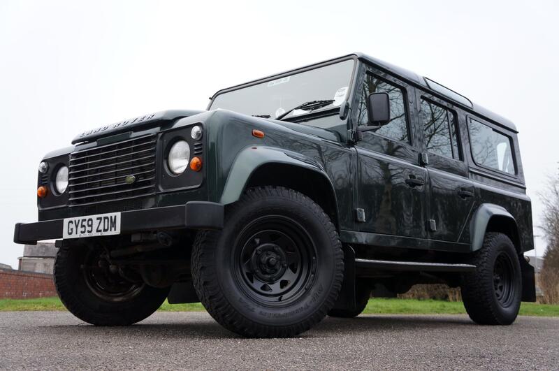 LAND ROVER DEFENDER