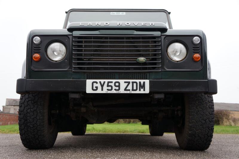 LAND ROVER DEFENDER