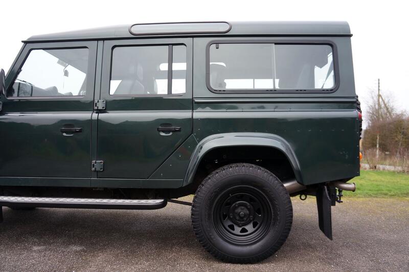 LAND ROVER DEFENDER