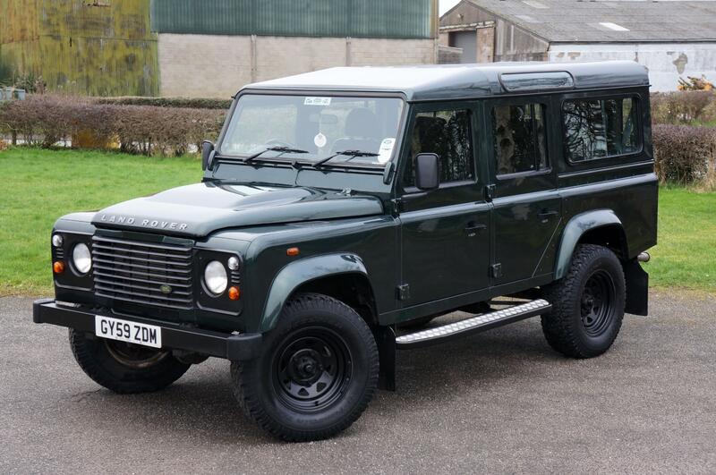 LAND ROVER DEFENDER