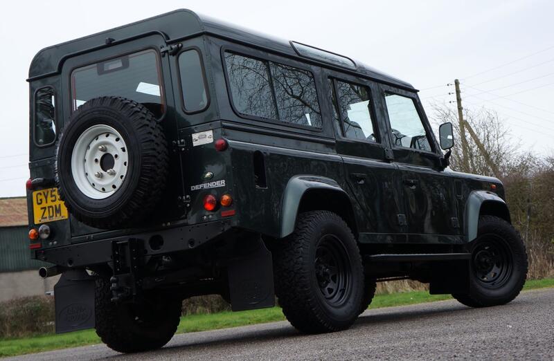 LAND ROVER DEFENDER