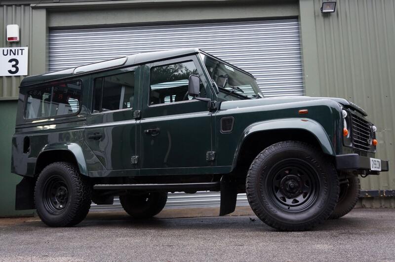 LAND ROVER DEFENDER