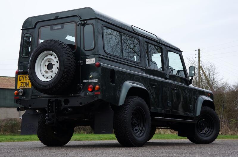 LAND ROVER DEFENDER