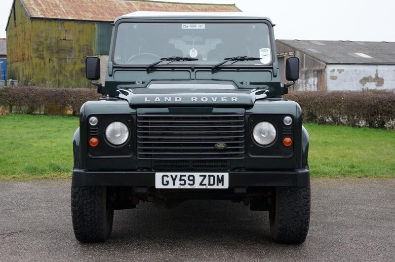 LAND ROVER DEFENDER