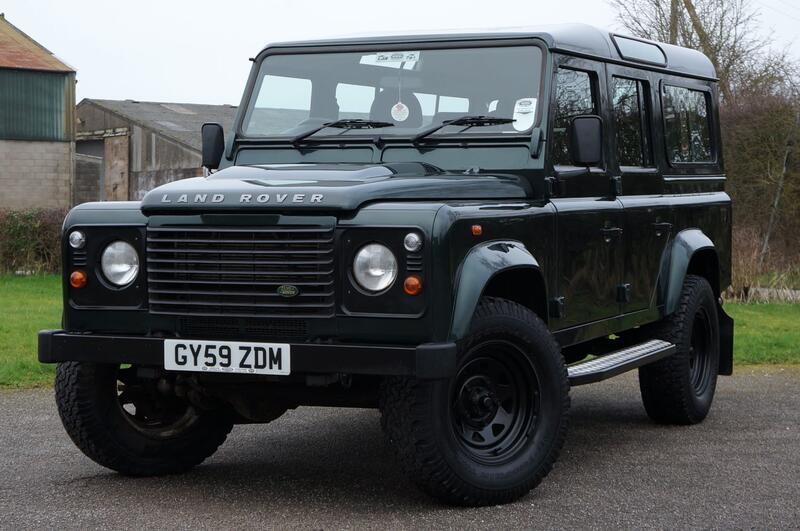 LAND ROVER DEFENDER