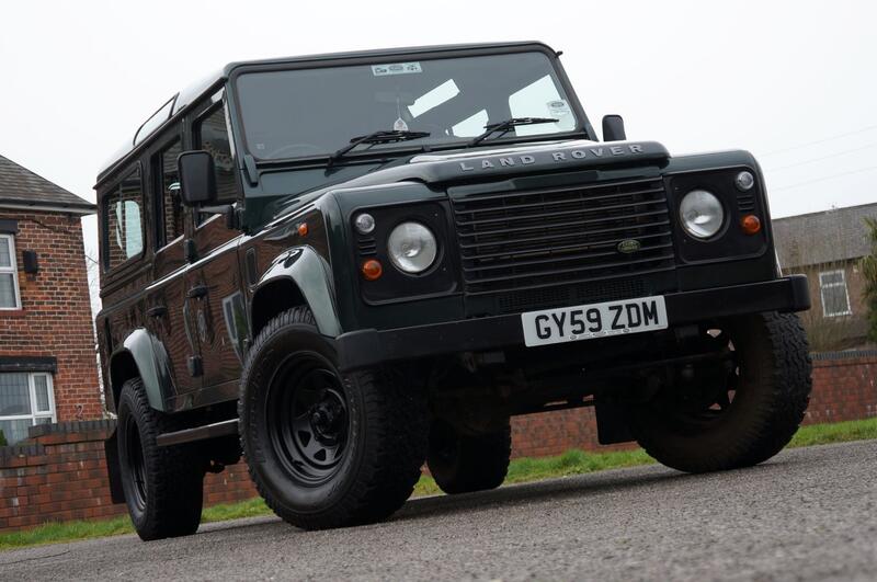 LAND ROVER DEFENDER