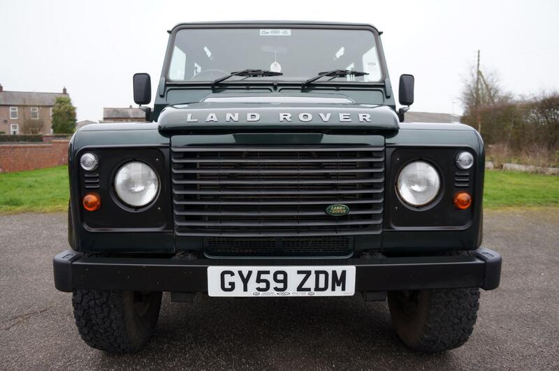 LAND ROVER DEFENDER