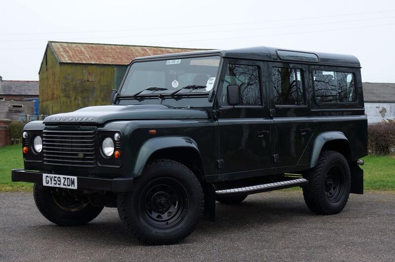 LAND ROVER DEFENDER