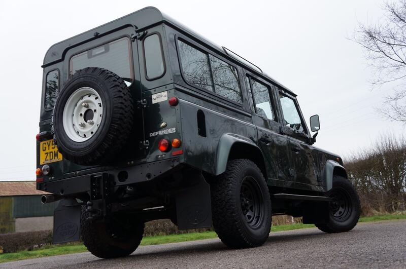 LAND ROVER DEFENDER