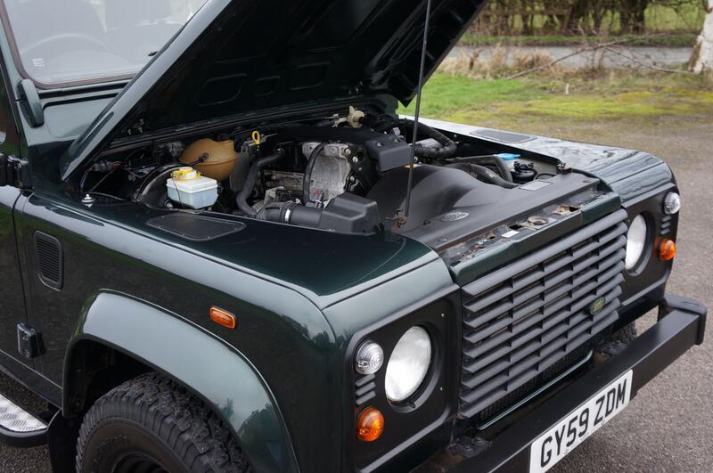 LAND ROVER DEFENDER