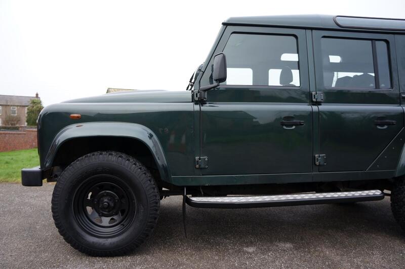 LAND ROVER DEFENDER