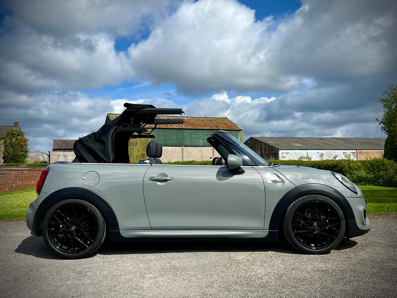 MINI CONVERTIBLE