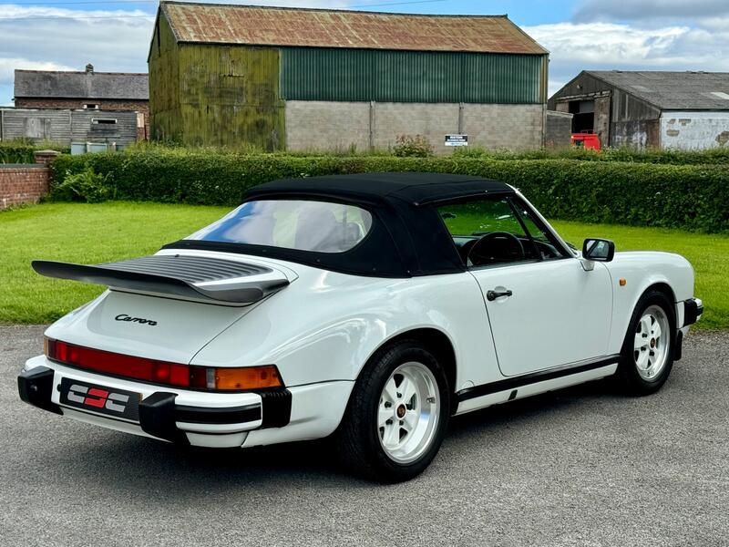 PORSCHE 911 CLASSIC