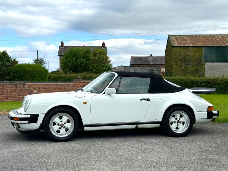 PORSCHE 911 CLASSIC