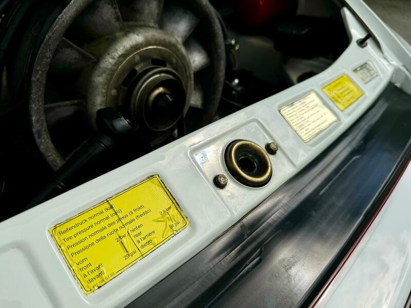 PORSCHE 911 CLASSIC