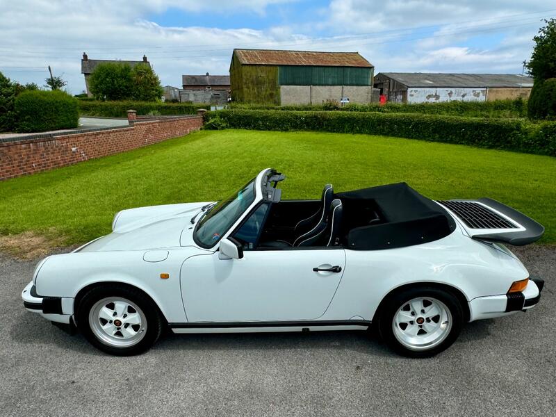 PORSCHE 911 CLASSIC