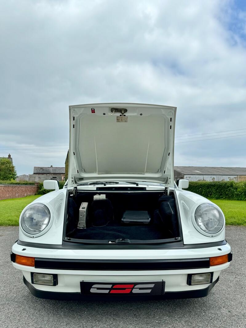 PORSCHE 911 CLASSIC