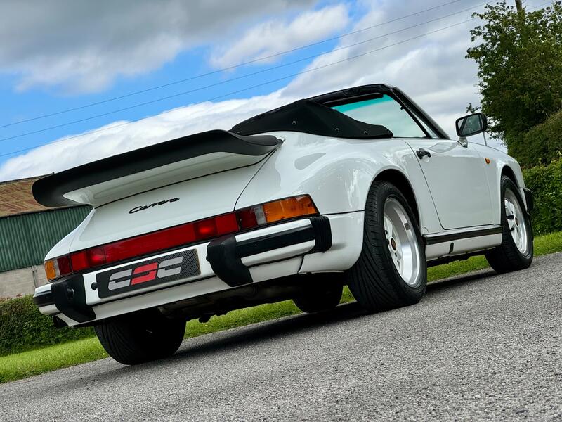 PORSCHE 911 CLASSIC