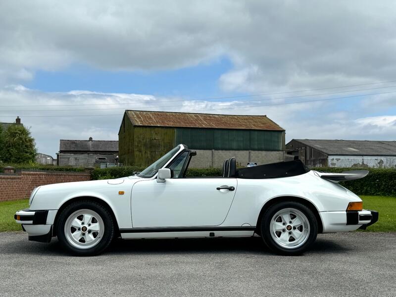 PORSCHE 911 CLASSIC