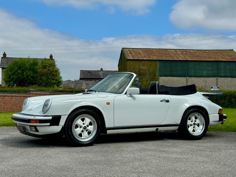 PORSCHE 911 CLASSIC