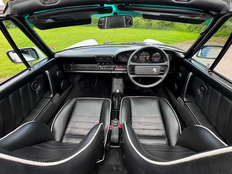 PORSCHE 911 CLASSIC
