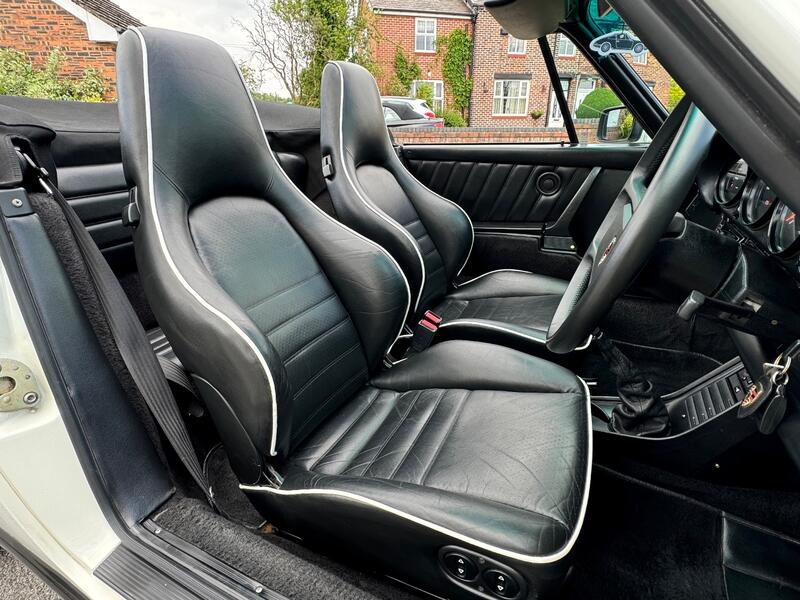 PORSCHE 911 CLASSIC