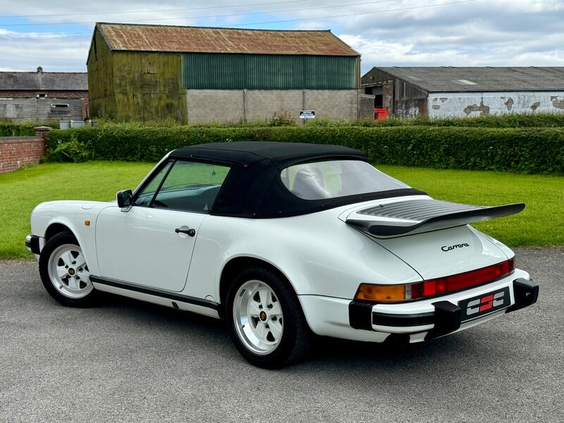 PORSCHE 911 CLASSIC