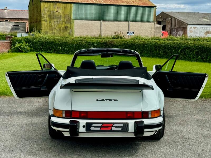 PORSCHE 911 CLASSIC