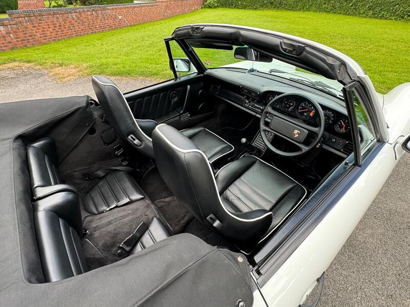 PORSCHE 911 CLASSIC