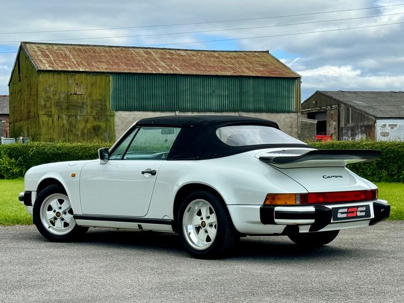 PORSCHE 911 CLASSIC
