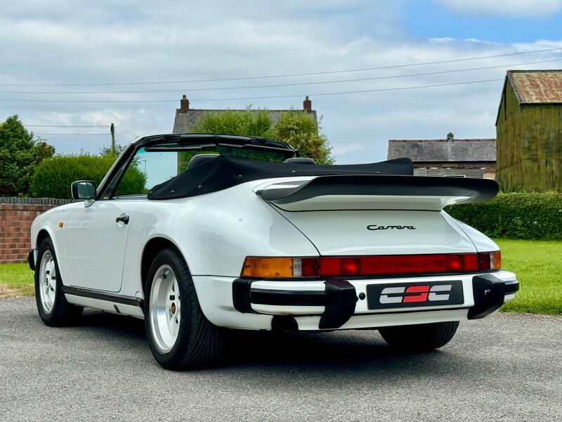 PORSCHE 911 CLASSIC