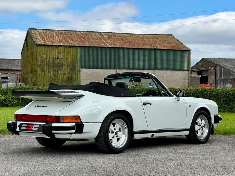 PORSCHE 911 CLASSIC