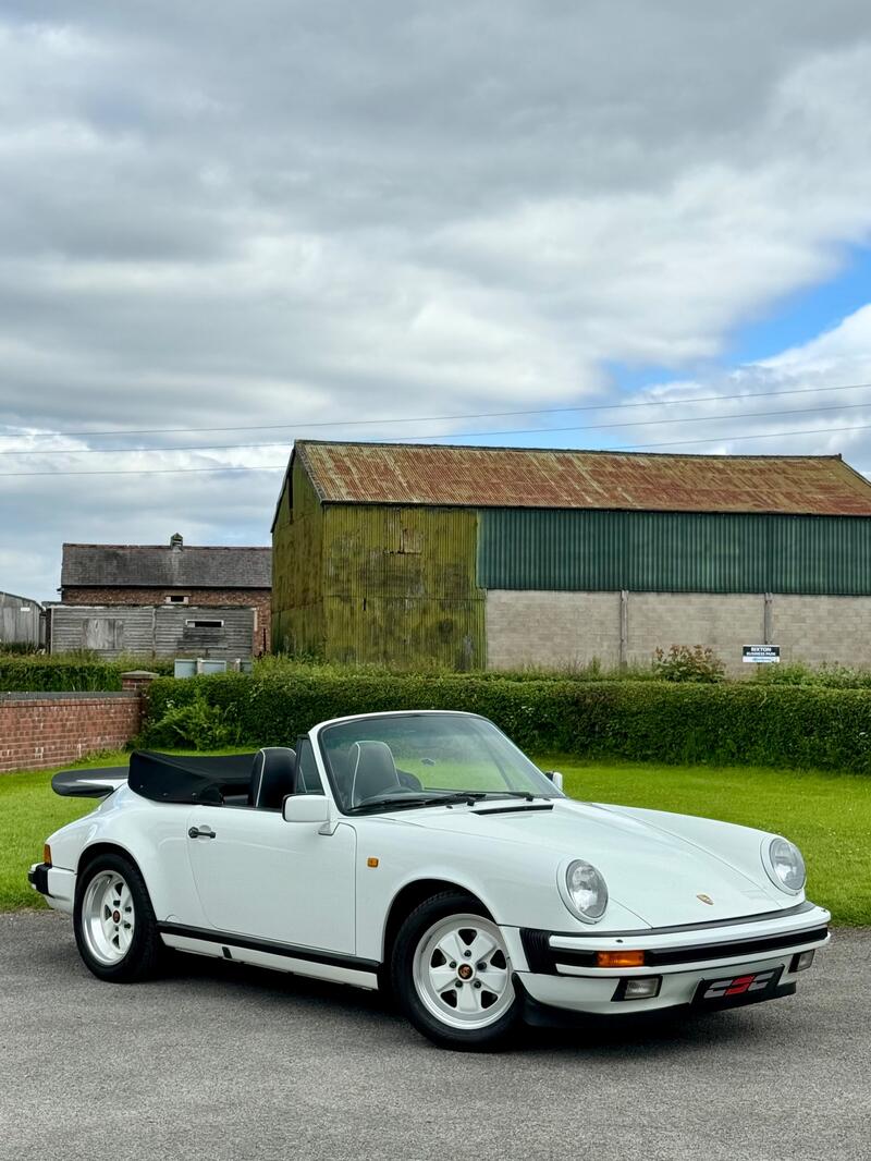 PORSCHE 911 CLASSIC