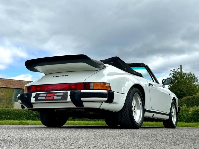 PORSCHE 911 CLASSIC