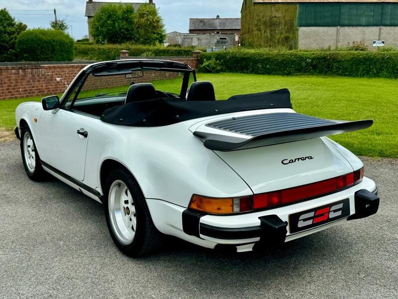 PORSCHE 911 CLASSIC