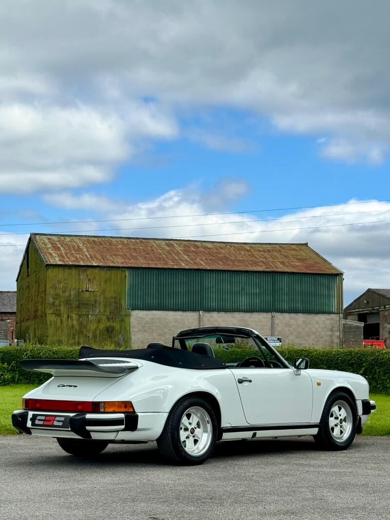 PORSCHE 911 CLASSIC