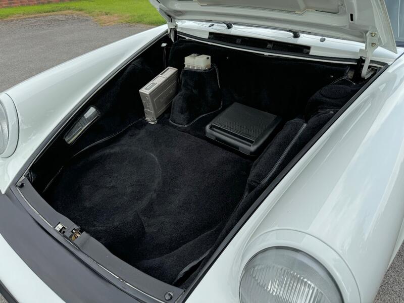 PORSCHE 911 CLASSIC