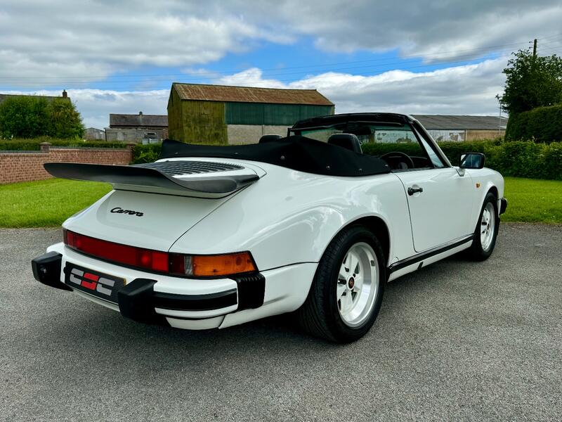 PORSCHE 911 CLASSIC