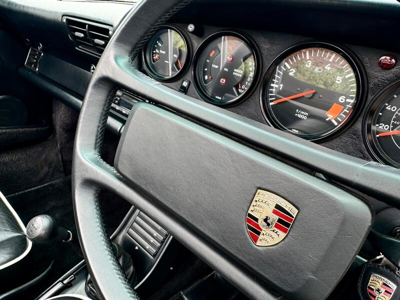 PORSCHE 911 CLASSIC