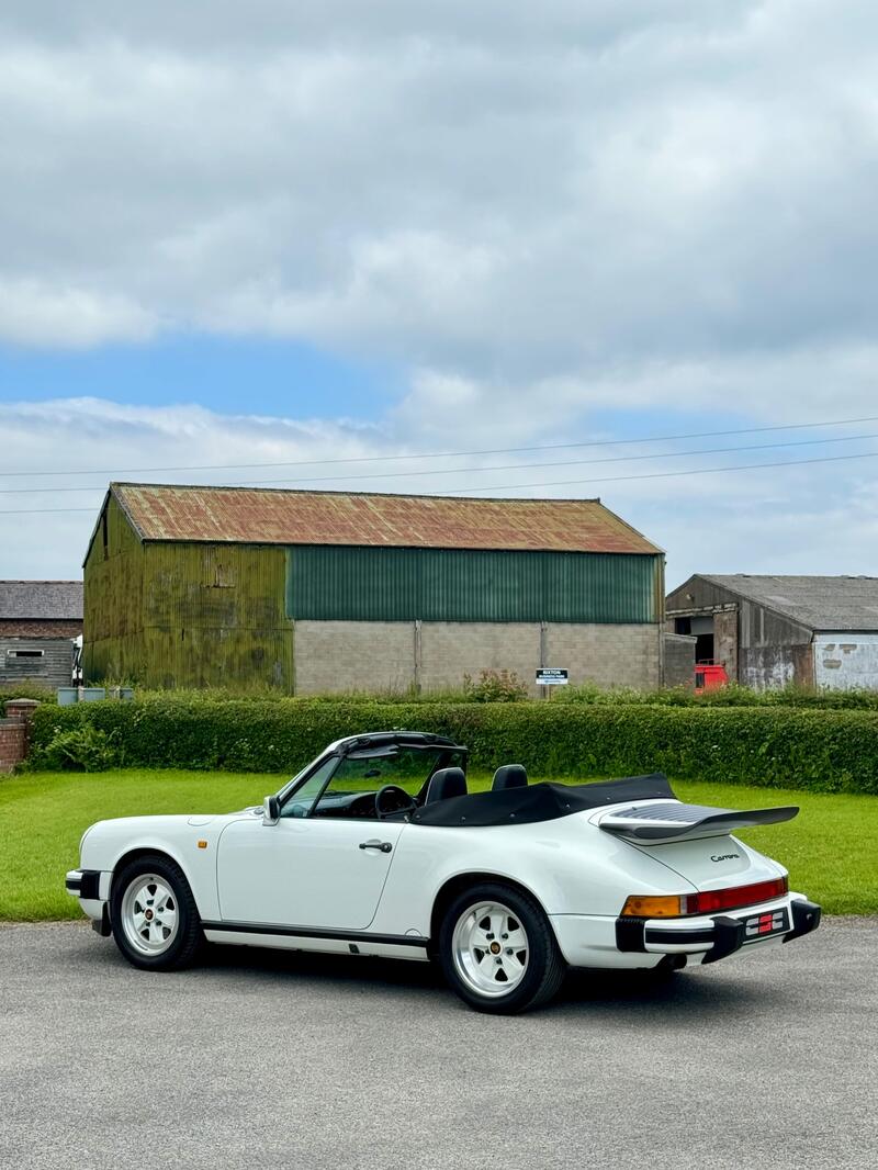 PORSCHE 911 CLASSIC