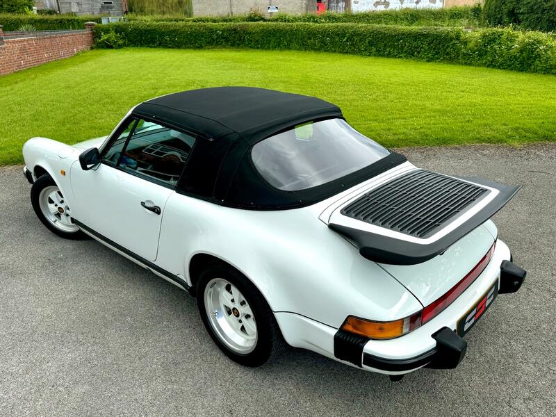 PORSCHE 911 CLASSIC